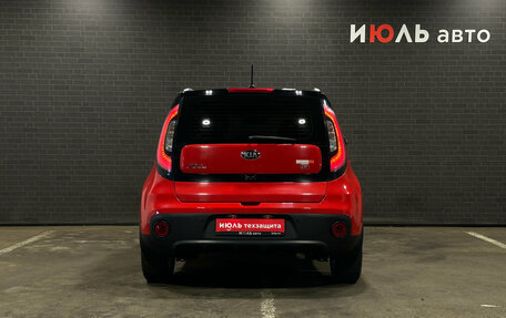 KIA Soul II рестайлинг, 2018 год, 1 300 000 рублей, 6 фотография