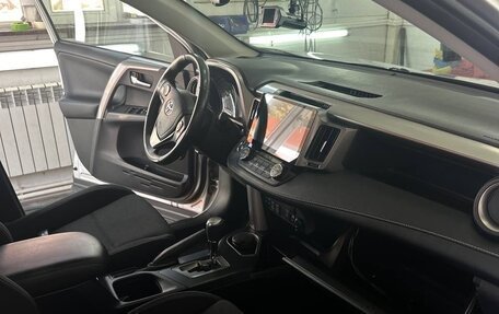Toyota RAV4, 2019 год, 2 490 000 рублей, 3 фотография