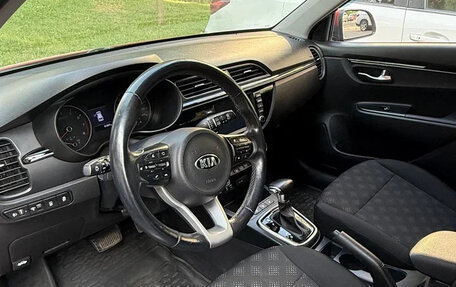 KIA Rio IV, 2018 год, 1 350 000 рублей, 2 фотография