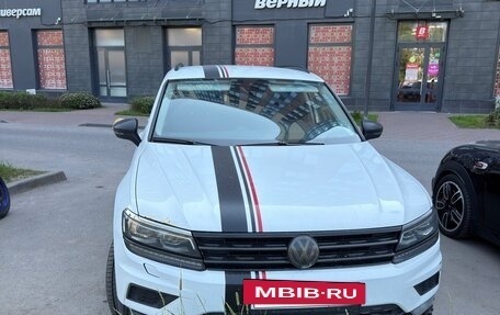 Volkswagen Tiguan II, 2020 год, 2 250 000 рублей, 2 фотография
