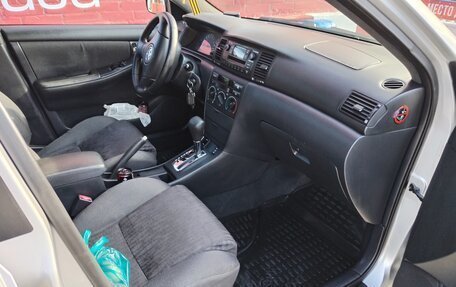 Toyota Corolla, 2004 год, 680 000 рублей, 5 фотография