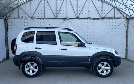Chevrolet Niva I рестайлинг, 2019 год, 830 000 рублей, 9 фотография