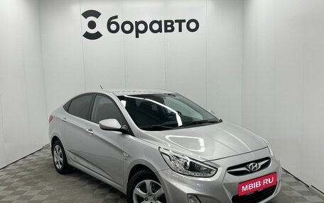 Hyundai Solaris II рестайлинг, 2013 год, 910 000 рублей, 2 фотография