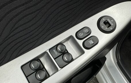 Hyundai Solaris II рестайлинг, 2013 год, 910 000 рублей, 19 фотография