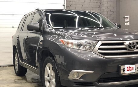 Toyota Highlander III, 2013 год, 2 080 000 рублей, 10 фотография