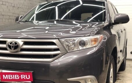 Toyota Highlander III, 2013 год, 2 080 000 рублей, 5 фотография
