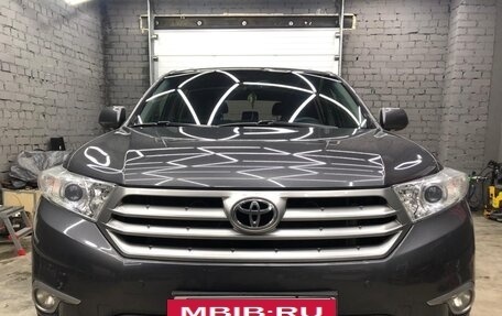 Toyota Highlander III, 2013 год, 2 080 000 рублей, 7 фотография