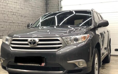 Toyota Highlander III, 2013 год, 2 080 000 рублей, 12 фотография