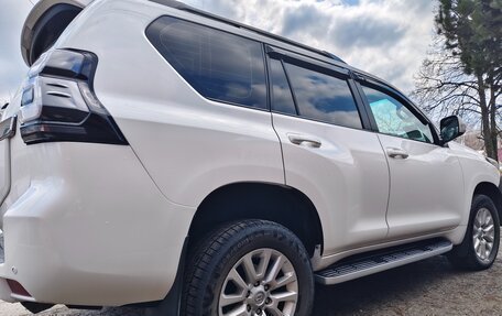 Toyota Land Cruiser Prado 150 рестайлинг 2, 2014 год, 3 000 000 рублей, 4 фотография
