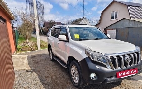 Toyota Land Cruiser Prado 150 рестайлинг 2, 2014 год, 3 000 000 рублей, 3 фотография