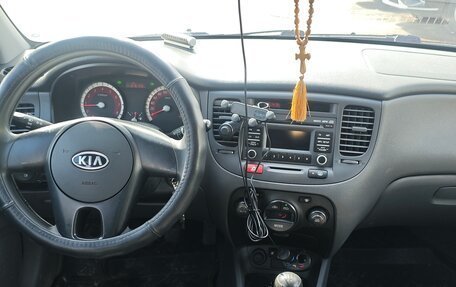 KIA Rio II, 2010 год, 380 000 рублей, 10 фотография