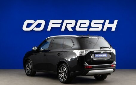 Mitsubishi Outlander III рестайлинг 3, 2014 год, 1 675 050 рублей, 2 фотография
