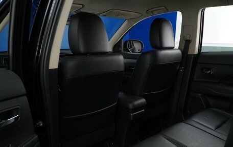 Mitsubishi Outlander III рестайлинг 3, 2014 год, 1 675 050 рублей, 11 фотография