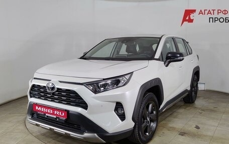 Toyota RAV4, 2022 год, 2 999 000 рублей, 3 фотография