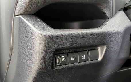Toyota RAV4, 2022 год, 2 999 000 рублей, 18 фотография