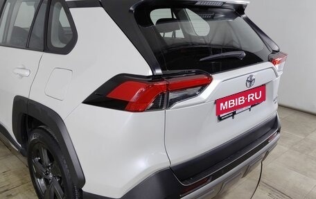 Toyota RAV4, 2022 год, 2 999 000 рублей, 21 фотография