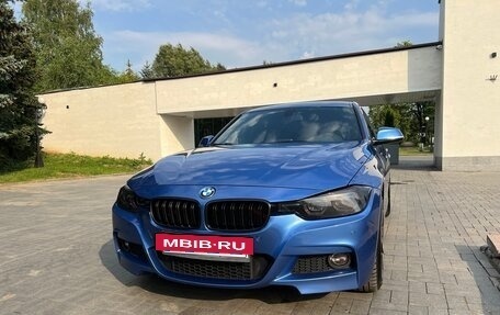 BMW 3 серия, 2018 год, 2 600 000 рублей, 3 фотография