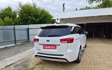 KIA Carnival III, 2017 год, 2 630 000 рублей, 5 фотография