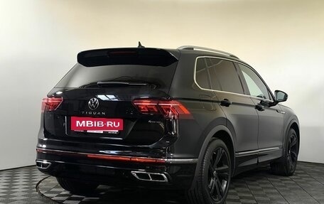 Volkswagen Tiguan II, 2020 год, 4 229 000 рублей, 4 фотография
