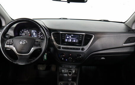 Hyundai Solaris II рестайлинг, 2018 год, 1 299 000 рублей, 10 фотография