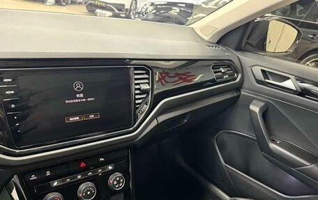 Volkswagen T-Roc I, 2021 год, 2 151 000 рублей, 8 фотография