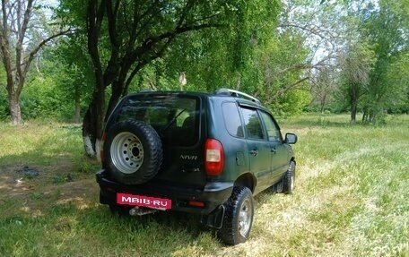 Chevrolet Niva I рестайлинг, 2004 год, 385 000 рублей, 2 фотография