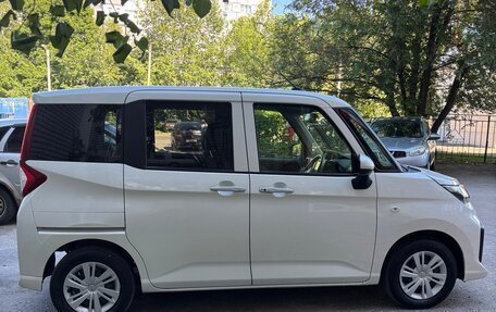 Toyota Roomy I, 2022 год, 1 050 000 рублей, 4 фотография