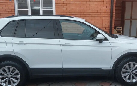 Volkswagen Tiguan II, 2018 год, 1 850 000 рублей, 6 фотография