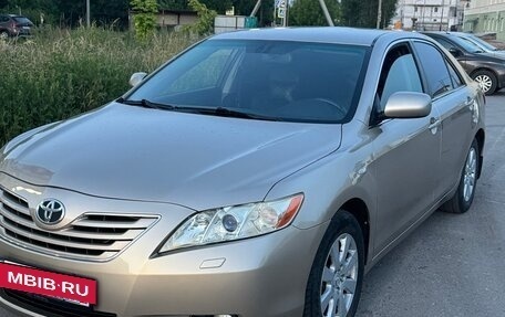 Toyota Camry, 2007 год, 1 180 000 рублей, 2 фотография