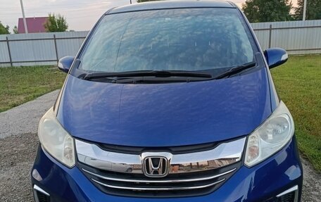 Honda Freed I, 2014 год, 1 300 000 рублей, 2 фотография