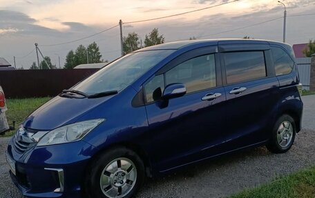 Honda Freed I, 2014 год, 1 300 000 рублей, 14 фотография
