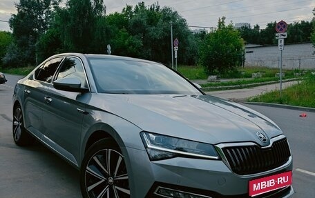 Skoda Superb III рестайлинг, 2025 год, 3 600 000 рублей, 1 фотография
