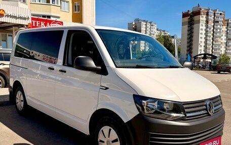 Volkswagen Transporter T6 рестайлинг, 2017 год, 3 100 000 рублей, 1 фотография