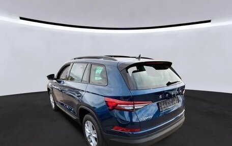 Skoda Kodiaq I, 2022 год, 2 592 000 рублей, 2 фотография