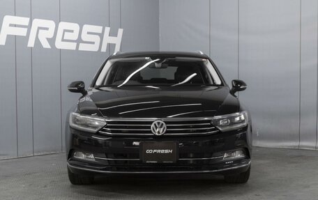 Volkswagen Passat B8 рестайлинг, 2015 год, 1 720 000 рублей, 3 фотография