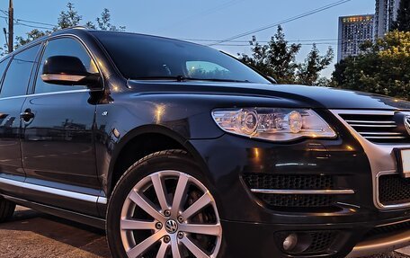 Volkswagen Touareg III, 2008 год, 2 000 000 рублей, 2 фотография