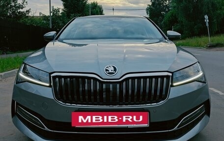 Skoda Superb III рестайлинг, 2025 год, 3 600 000 рублей, 2 фотография