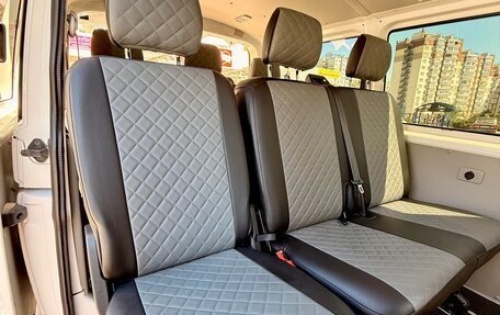 Volkswagen Transporter T6 рестайлинг, 2017 год, 3 100 000 рублей, 12 фотография