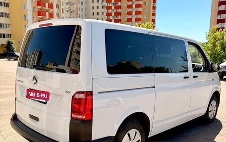 Volkswagen Transporter T6 рестайлинг, 2017 год, 3 100 000 рублей, 5 фотография