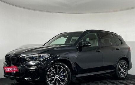 BMW X5, 2021 год, 6 897 000 рублей, 2 фотография