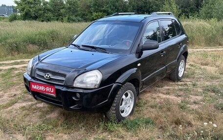 Hyundai Tucson III, 2006 год, 650 000 рублей, 1 фотография