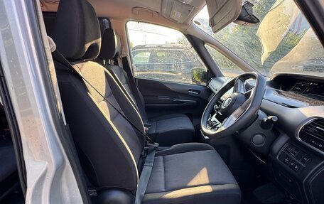 Nissan Serena IV, 2020 год, 2 250 000 рублей, 9 фотография