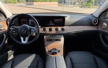 Mercedes-Benz E-Класс, 2018 год, 3 990 000 рублей, 16 фотография