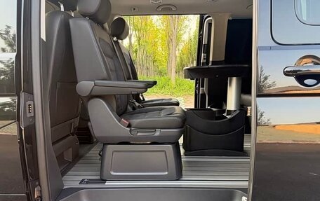 Volkswagen Multivan T6 рестайлинг, 2019 год, 7 060 000 рублей, 22 фотография