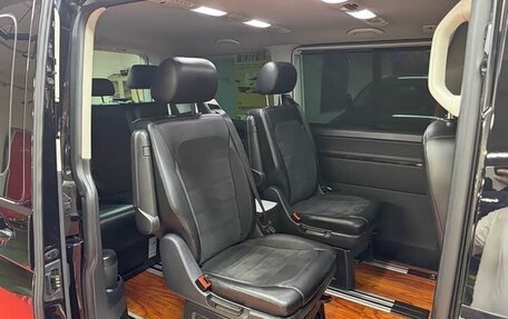Volkswagen Multivan T6 рестайлинг, 2019 год, 6 322 000 рублей, 19 фотография