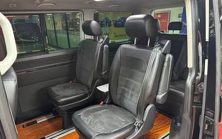 Volkswagen Multivan T6 рестайлинг, 2019 год, 6 322 000 рублей, 21 фотография