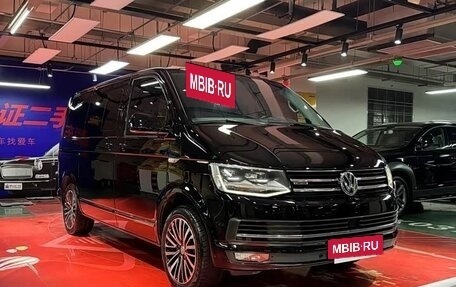 Volkswagen Multivan T6 рестайлинг, 2019 год, 6 322 000 рублей, 8 фотография