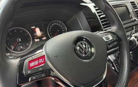 Volkswagen Multivan T6 рестайлинг, 2019 год, 6 322 000 рублей, 29 фотография