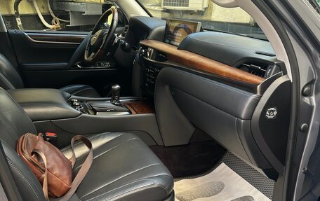 Lexus LX III, 2016 год, 6 900 000 рублей, 17 фотография