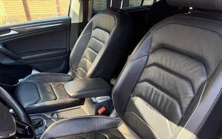 Volkswagen Tiguan II, 2019 год, 3 150 000 рублей, 7 фотография